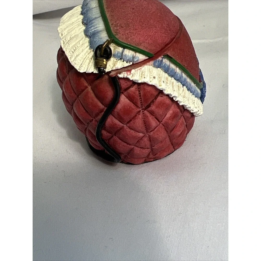 1997 Willow Hall Ceramic Jewelry Trinket Box Samantha